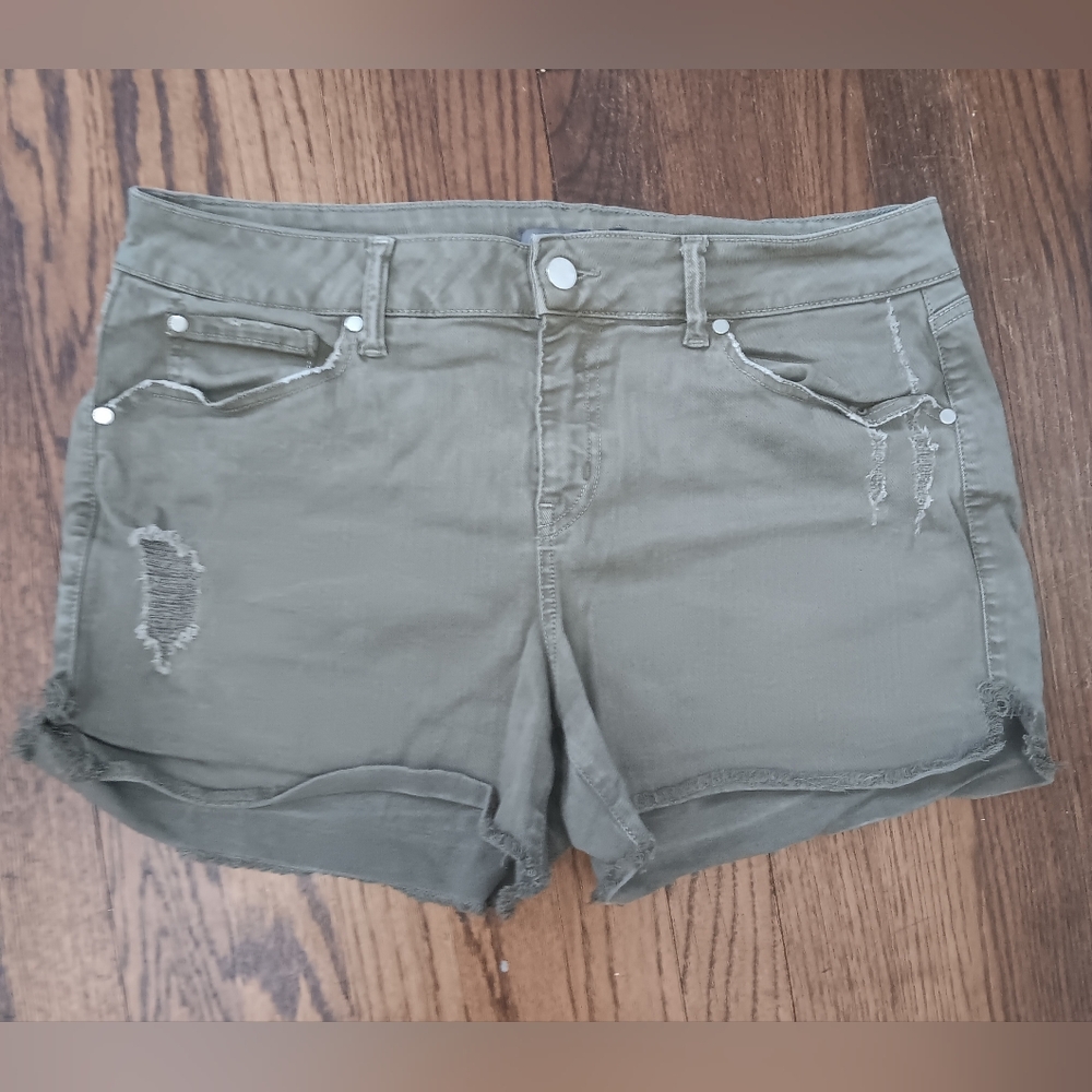 LEVEL 99 shorts